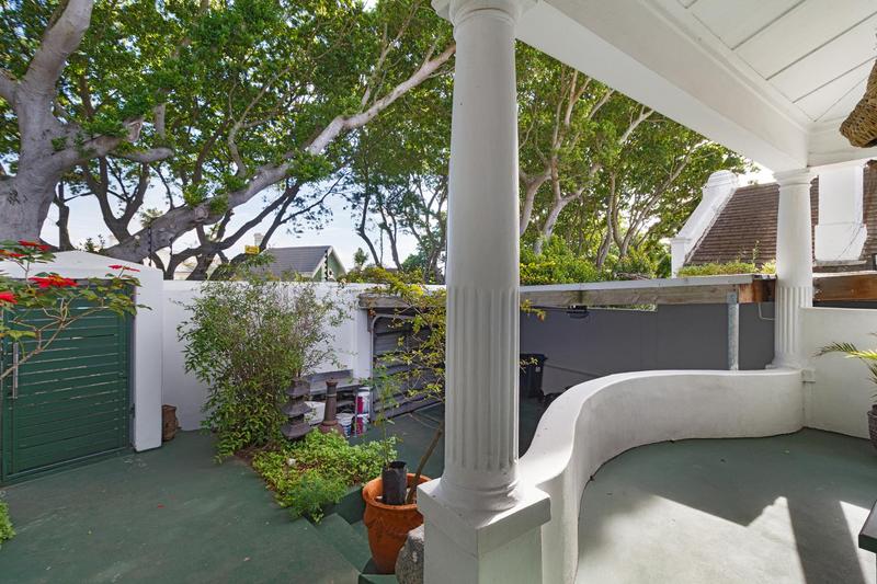3 Bedroom Property for Sale in Green Point Western Cape
